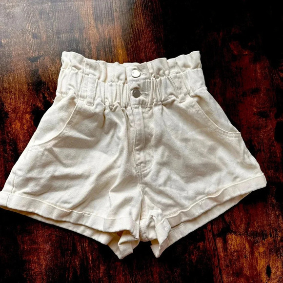 Harlow High Rise Shorts - Picture 1 of 13